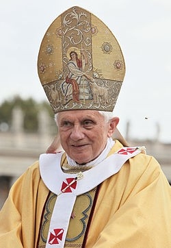 Benedykt_XVI_(2010-10-17).jpg