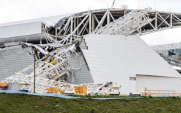 travaux stade brésil 2014.jpg