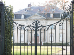 chateau 5 tours et machicoulis.png