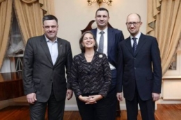 victoria_nuland_ukrainian_opposition_leaders_20140207_840_560_100