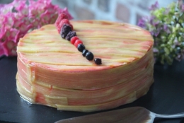 Entremets, fruits rouges, rhubarbe 