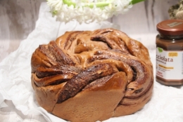 Brioche, babka, cacao, pâte à tartiner Nocciolata