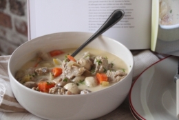 Veau, carottes, champignons, poireaux