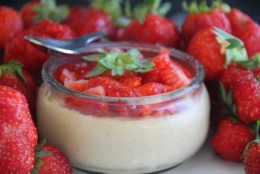 Crème,  vanille,  citron, fraises