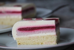 Entremets, framboise, citron, chocolat ruby