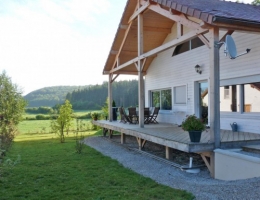 Chalet dans le Jura à Doucier