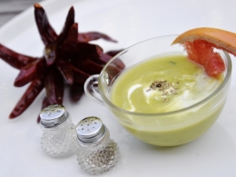 Gazpacho d'avocat aux agrumes, la Cocotte, la Voix du Nord