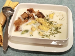 velouté d’asperges à la muscade,la cocotte,la voix du nord