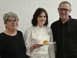 Tartelettes poire-praliné de Lola Maisonneuve, élève du lycée hôtelier de Lille, tartelettes poire-praliné, la Cocotte, le Chef et la Cocotte, Lola Maisonneuve, Benoît Macetti, Lycée hôtelier de Lille