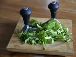 Entrecôtes au beurre d’herbes du printemps, herbes, entrecôtes, la Cocotte, la Voix du Nord