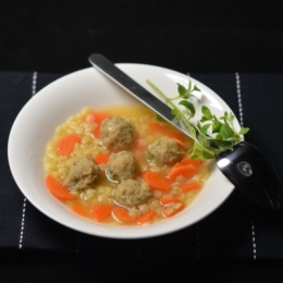 Soupe aux quenelles de volaille, quenelles de volaille, knödel