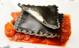 Ravioli à l’encre, ravioli, encre de seiche, oeufs de poisson