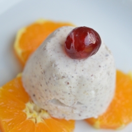 Cheesy nougat à l’orange, fromage frais, cottage cheese, oranges confites, cerises confites, miel