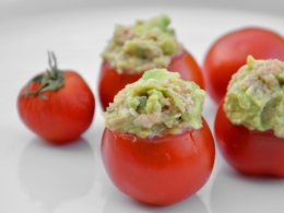 Tomate farcie à l’avocat, tomate, avocat