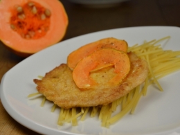 Carpaccio de sucrine rôtie et porc pané, sucrine du Berry, escalope de porc panée