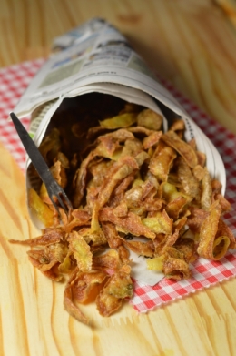 Frites de pluches, pommes de terre, épluchures de pommes de terre