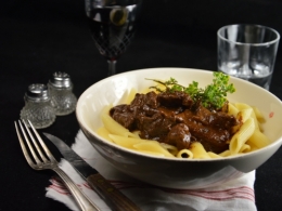 Daube du diable à l’ail doux, bourguignon, daube, ail doux, poivre noir