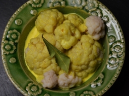 Curry de chou-fleur, chou-fleur, curry, lait de coco, épices