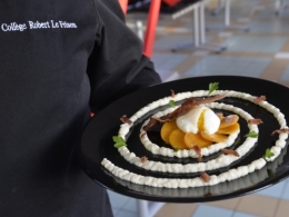 Œuf parfait, céleri, butternut et crispy de lard du chef Greg Deschodt du collège de Cassel, le chef et la cocotte, la cocotte, la voix du nord, Greg Deschodt, collège Robert le Frison, Cassel