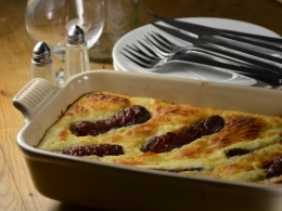 Gratin d’aligot aux saucisses, aligot, tome fraîche d'Aubrac, saucisses fumées