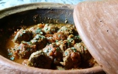 tajine de keftas à l'oeuf.jpg