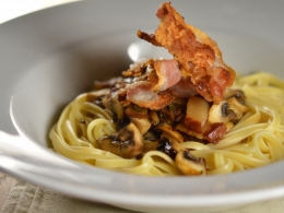 Linguine aux champignons et guanciale, linguine, guanciale, champignons de Paris, tomates séchées