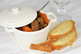 Bœuf-carottes en cocotte, boeuf à braiser, Famille Dacquin, Moulin de la Carnoye, 62960 Cuhem-Fléchin, 0321932641, Femeina, la Voix du Nord, la Cocotte