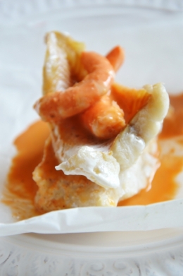 Poisson rose à la crevette, poisson, crevettes, baies roses