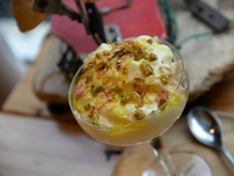 shrikhand indien d’inge hannes,cheffe du restaurant côté jardin à dunkerque