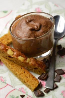 Mousse au chocolat et mouillettes de pain d’épices, mousse au chocolat