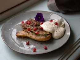 fenouil caramélisé à la crème de chèvre et grenade d’hélène thek,cheffe du boucan à lille,fenouil caramélisé,hélène thekal,le boucan,lille,le chef et la cocotte,la cocotte,la voix du nord