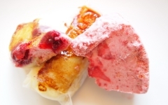 bricks, marshmallows, framboises