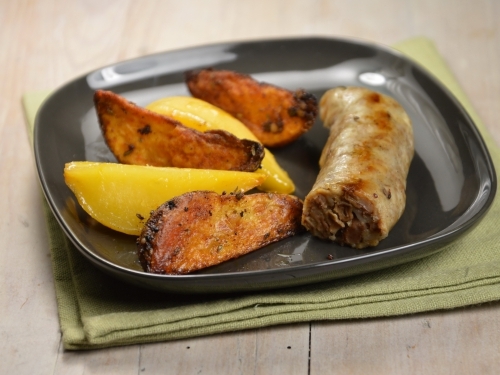 Andouillettes aux rutabagas et pommes de terre au four : La Cocotte